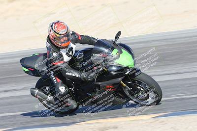 media/Dec-01-2025-Moto Forza (Mon) [[2daa91e15f]]/2-Intermediate Group/Session 4 Turn 9/